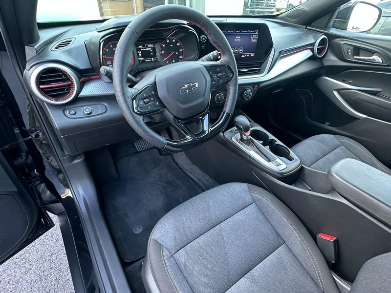 Chevrolet Trax Vehicle Full-screen Gallery Image 09
