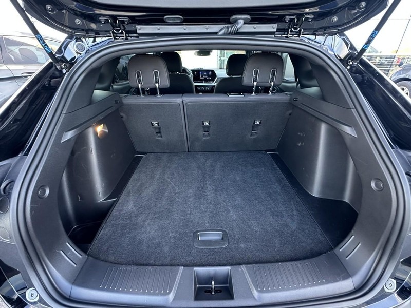 Chevrolet Trax Vehicle Full-screen Gallery Image 16