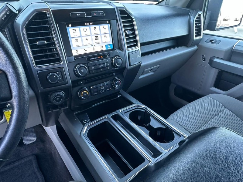 Ford F-150 Vehicle Full-screen Gallery Image 10