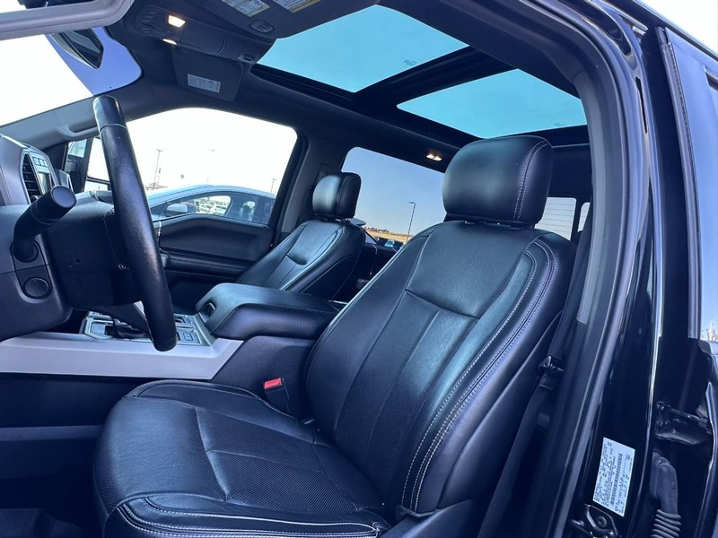 Ford F-150 Vehicle Full-screen Gallery Image 09