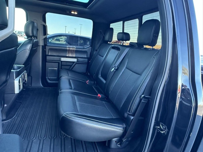 Ford F-150 Vehicle Full-screen Gallery Image 13