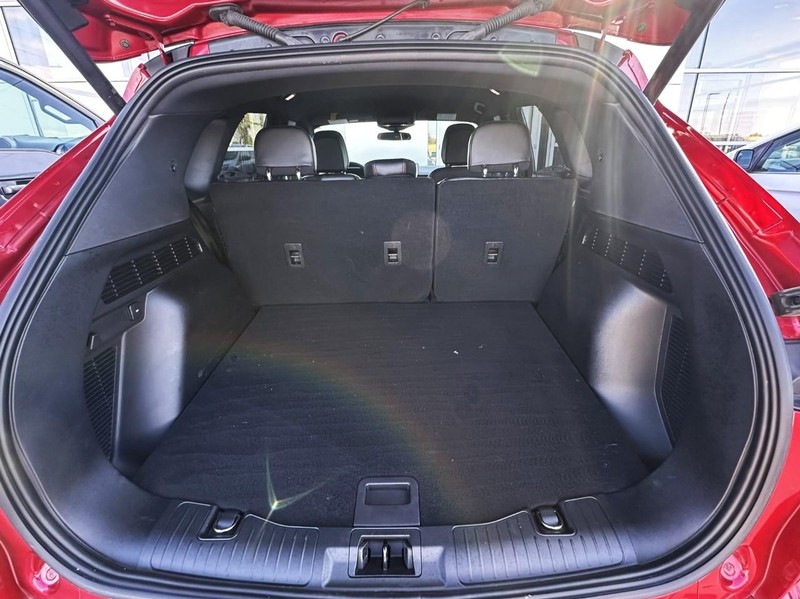 Ford Escape Vehicle Full-screen Gallery Image 16