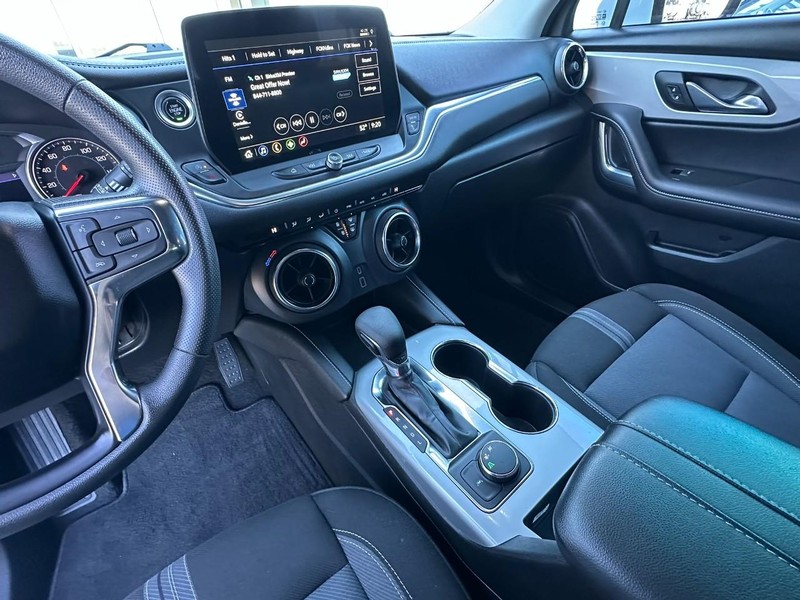 Chevrolet Blazer Vehicle Full-screen Gallery Image 10