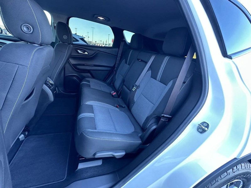 Chevrolet Blazer Vehicle Full-screen Gallery Image 12