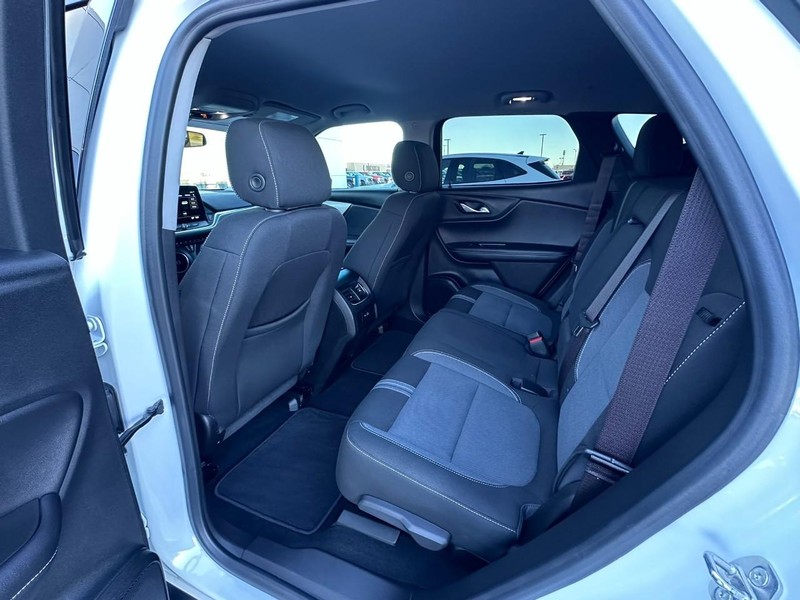 Chevrolet Blazer Vehicle Full-screen Gallery Image 13