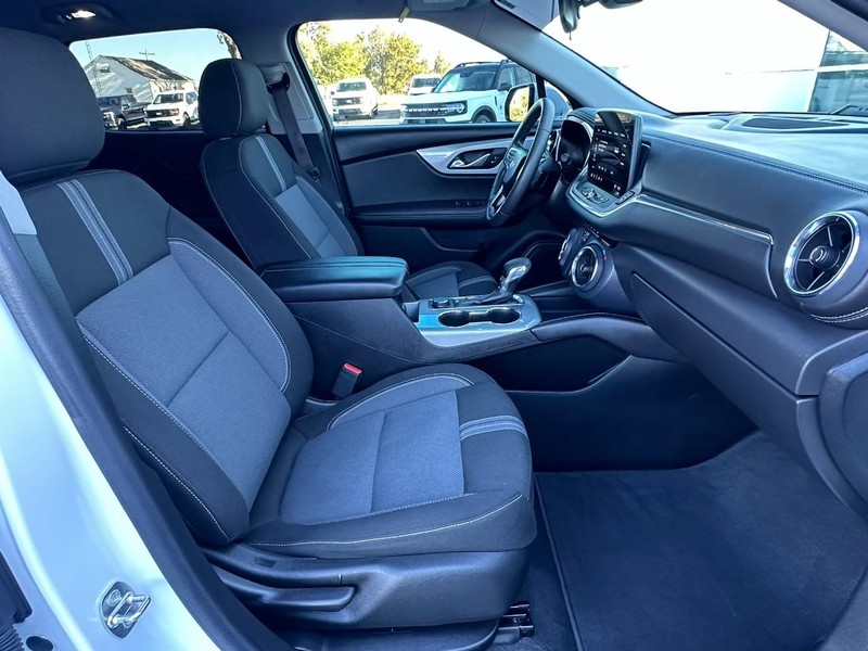 Chevrolet Blazer Vehicle Full-screen Gallery Image 16