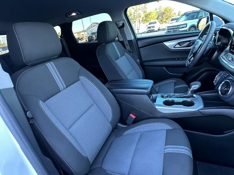 Chevrolet Blazer Vehicle Full-screen Gallery Image 17