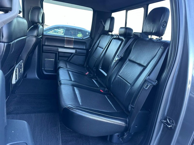 Ford F-150 Vehicle Full-screen Gallery Image 13