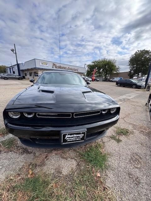 more details - dodge challenger