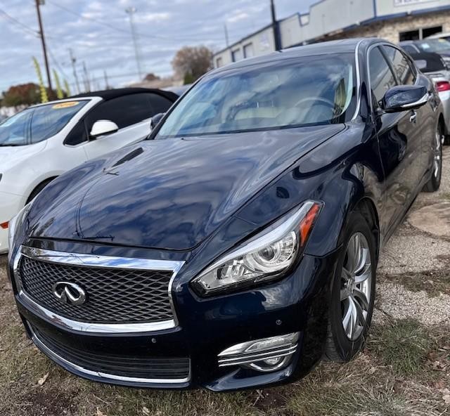 more details - infiniti q70