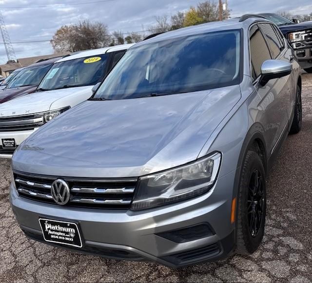 more details - volkswagen tiguan