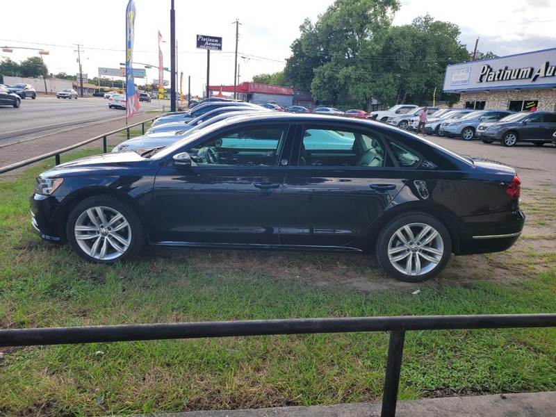 Volkswagen Passat Vehicle Image 02