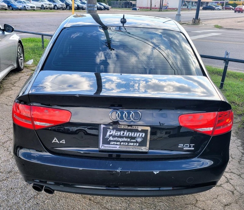 Audi A4 Vehicle Image 02