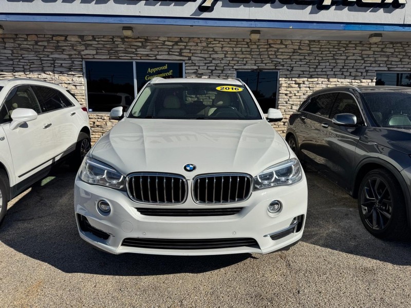 BMW X5 Vehicle Image 02