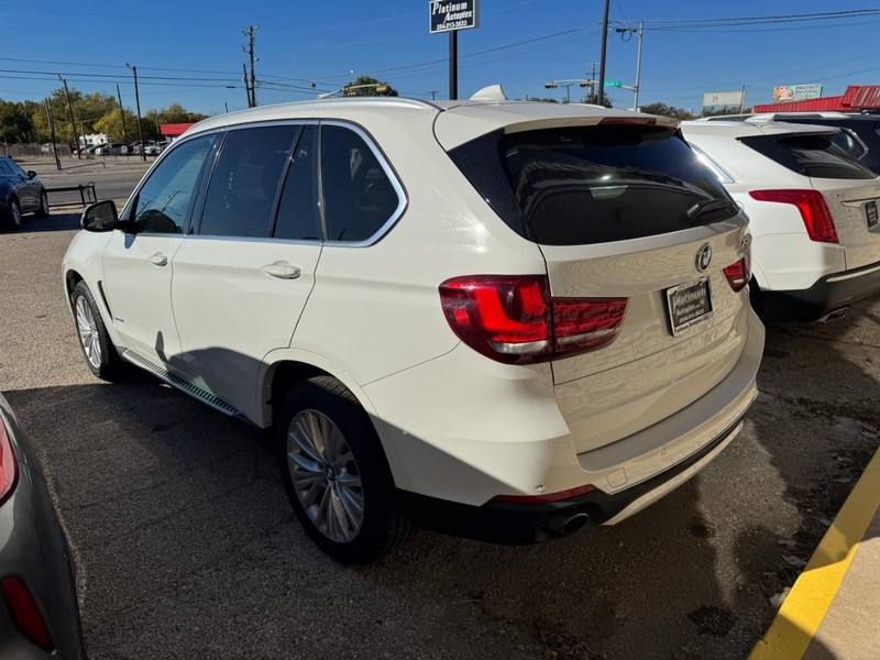 BMW X5 Vehicle Image 04