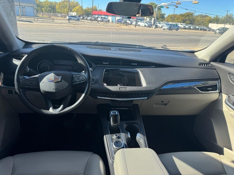 Cadillac XT4 Vehicle Image 08