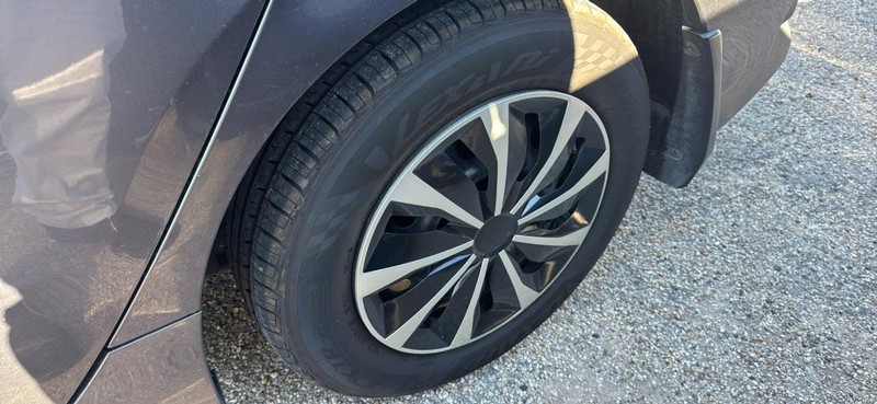 Honda Civic Sedan Vehicle Image 04