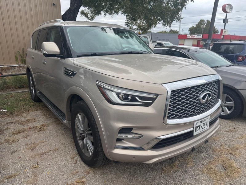 INFINITI QX80 Vehicle Full-screen Gallery Image 01