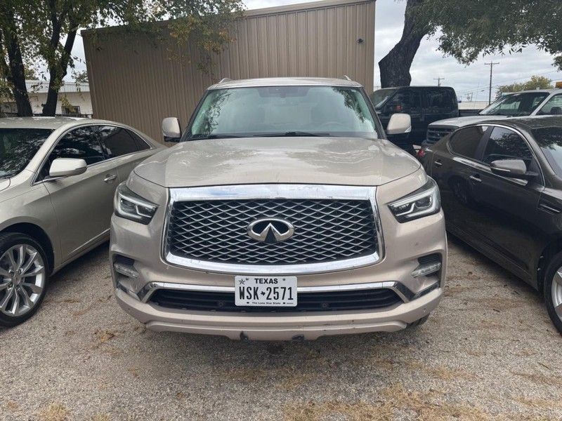 INFINITI QX80 Vehicle Full-screen Gallery Image 02