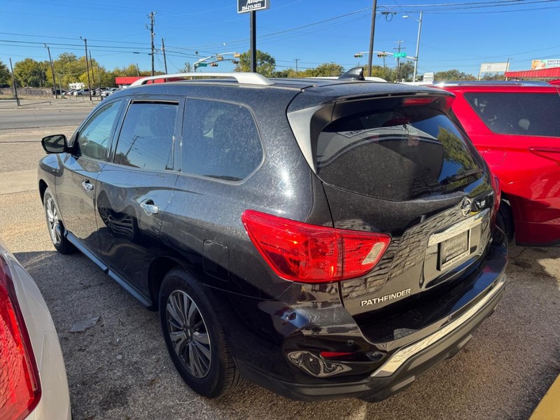 Nissan Pathfinder Vehicle Image 04