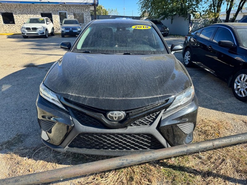 Toyota Camry Vehicle Image 02