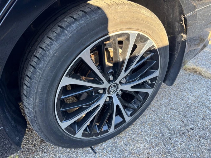 Toyota Camry Vehicle Image 04