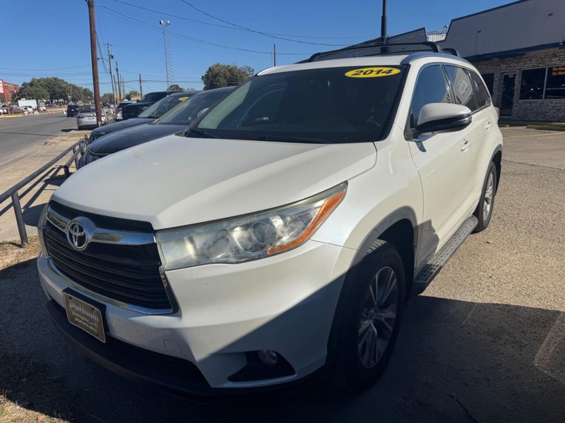 Toyota Highlander Vehicle Image 03