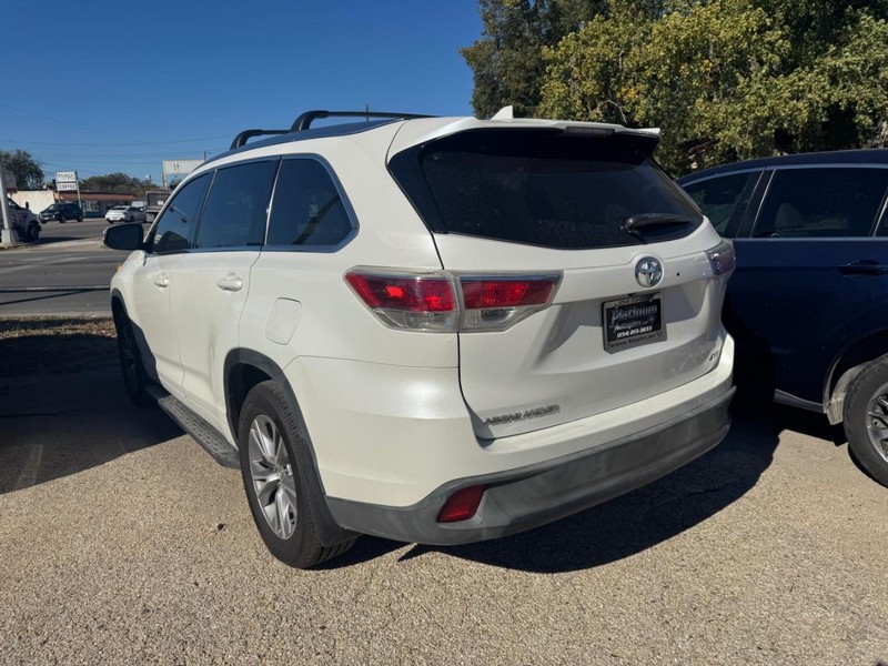 Toyota Highlander Vehicle Image 04