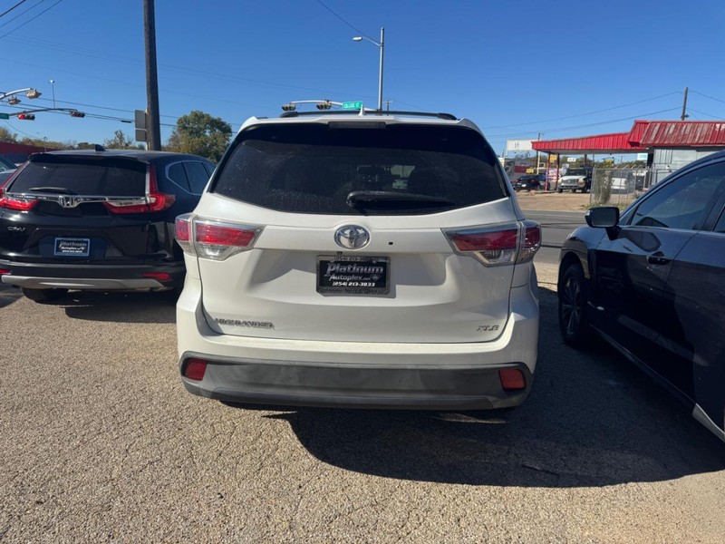 Toyota Highlander Vehicle Image 05