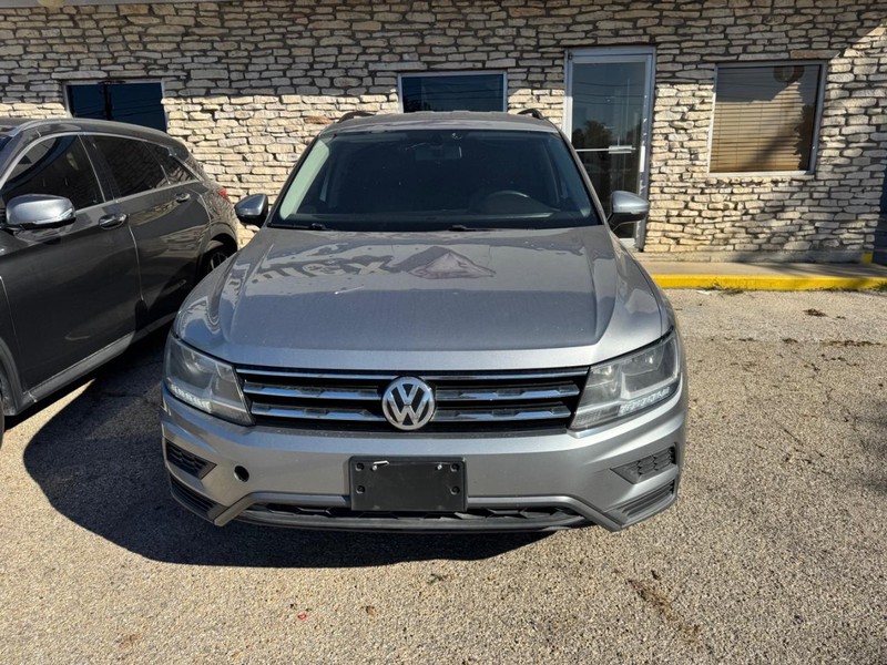 Volkswagen Tiguan Vehicle Image 02