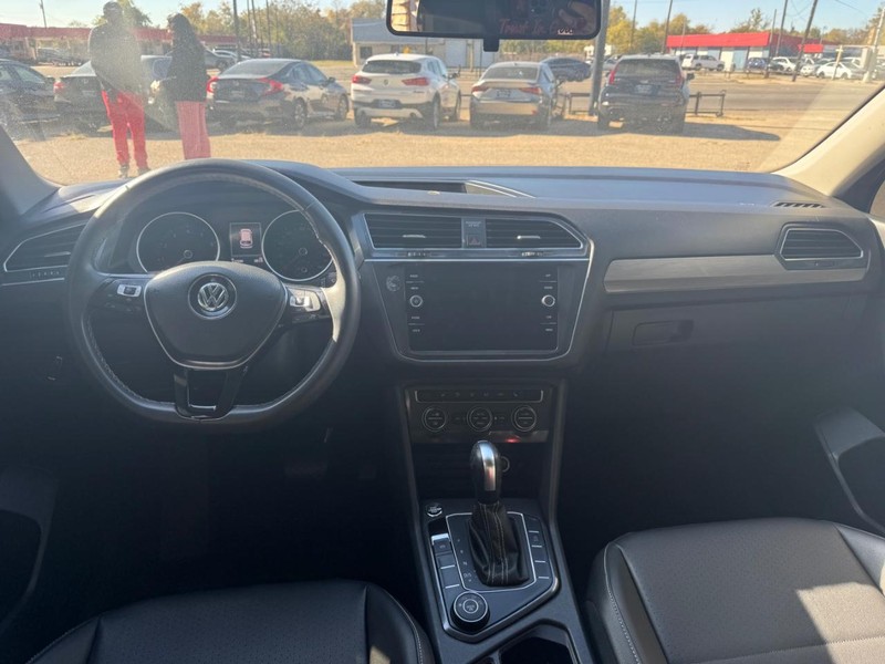 Volkswagen Tiguan Vehicle Image 06