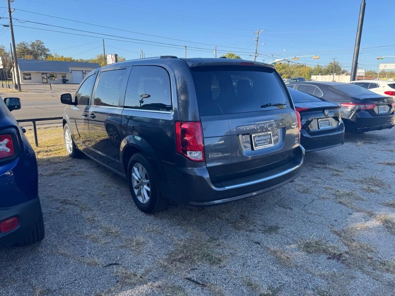 Dodge Grand Caravan Vehicle Image 04