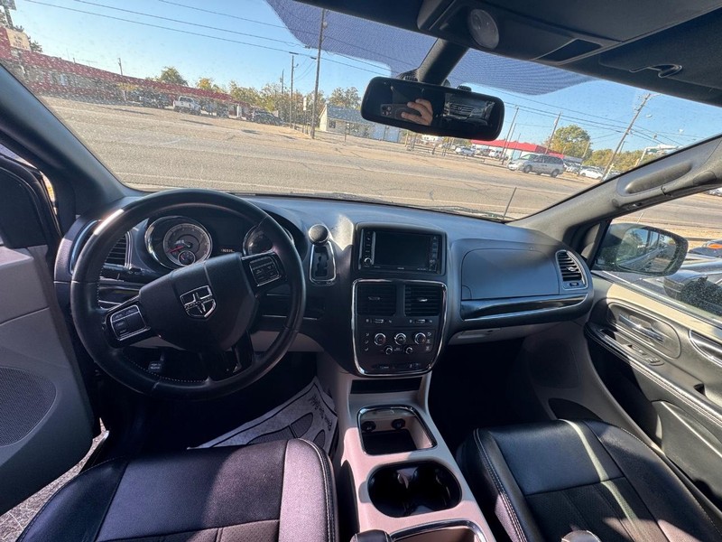 Dodge Grand Caravan Vehicle Image 07