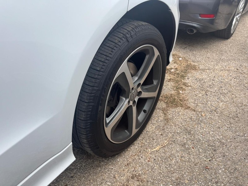 Audi Q5 Vehicle Image 04