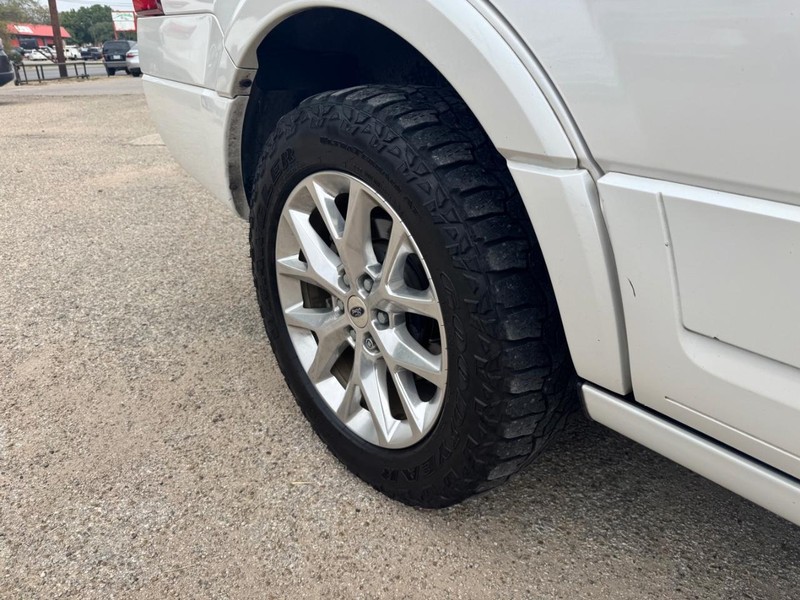 Ford Expedition Vehicle Image 04