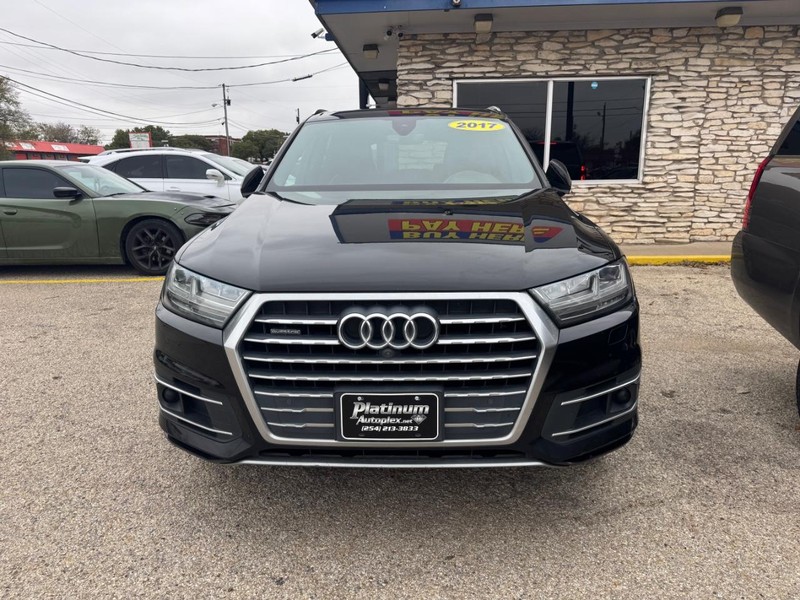 Audi Q7 Vehicle Image 02