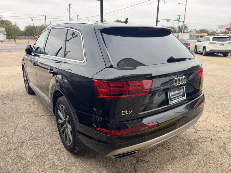 Audi Q7 Vehicle Image 06