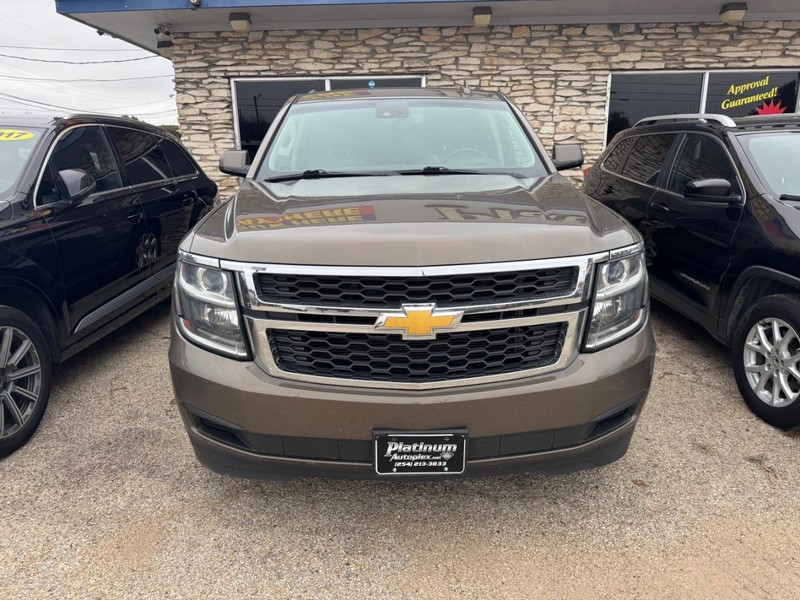 Chevrolet Suburban Vehicle Image 02