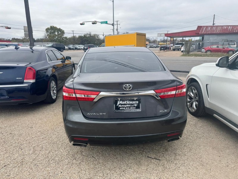 Toyota Avalon Vehicle Image 05