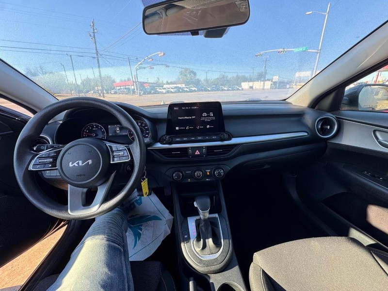 Kia Forte Vehicle Image 07