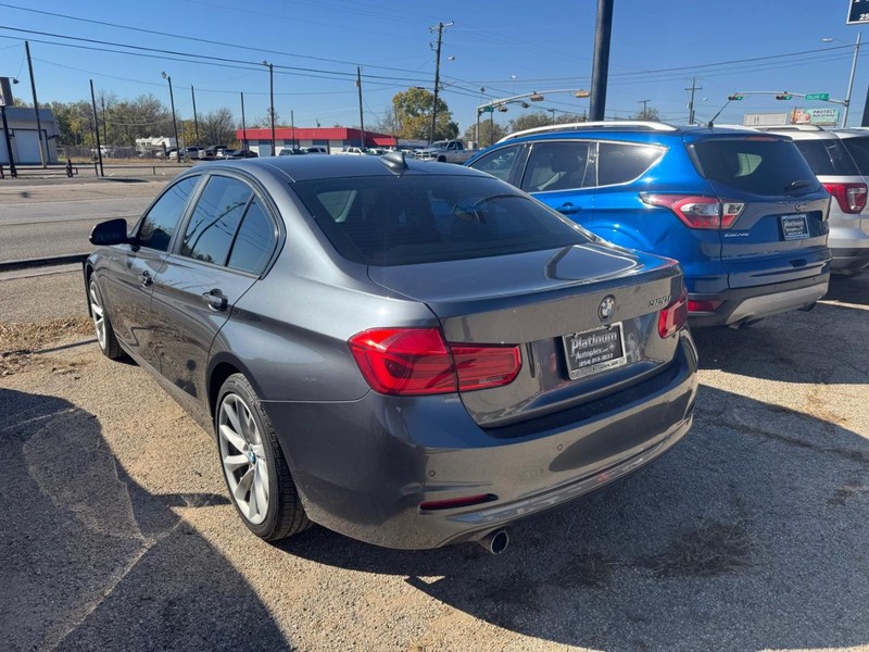 BMW 3 Series Vehicle Image 06