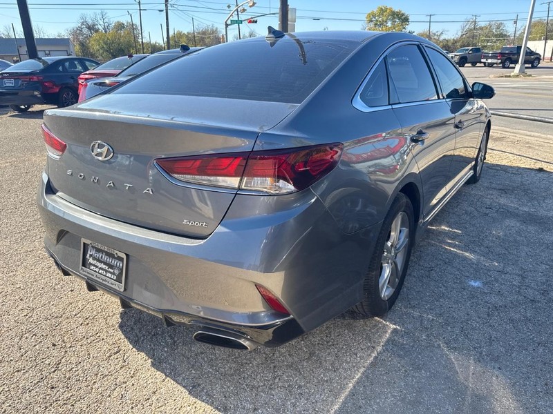 Hyundai Sonata Vehicle Image 04