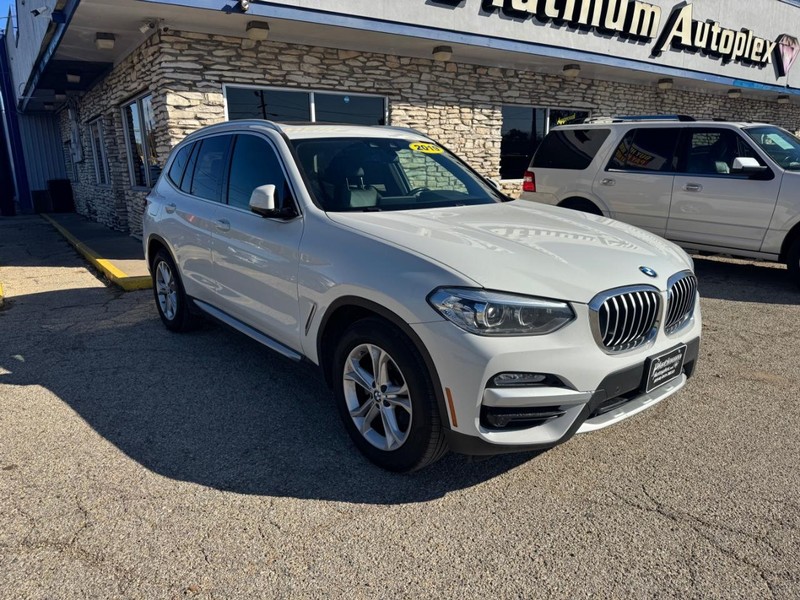 BMW X3 Vehicle Full-screen Gallery Image 03