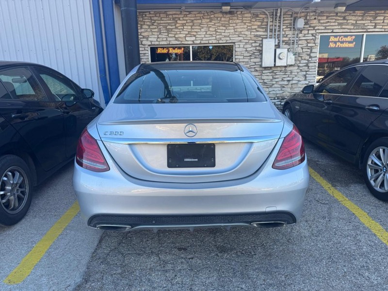 Mercedes-Benz C-Class Vehicle Image 06