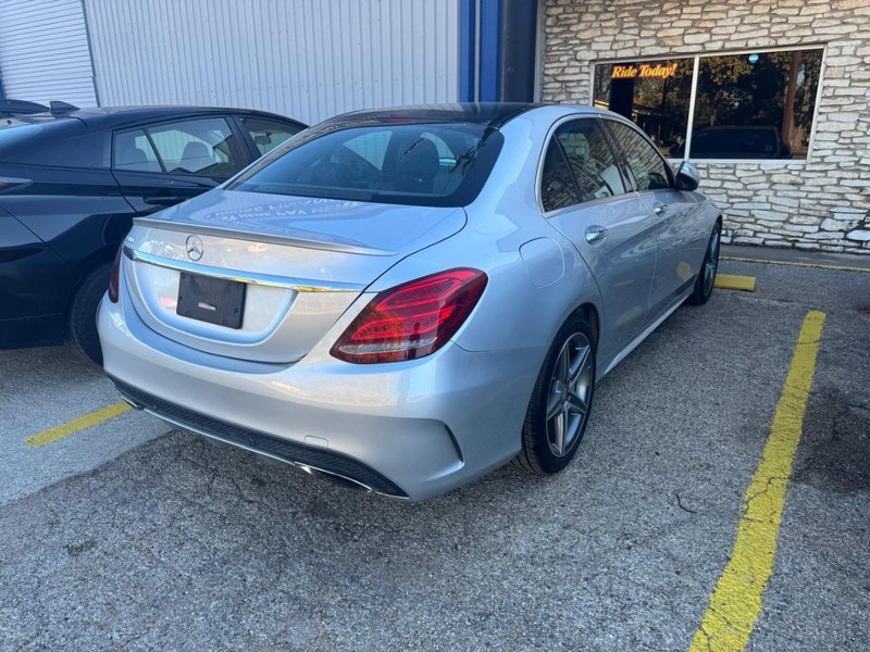 Mercedes-Benz C-Class Vehicle Image 07