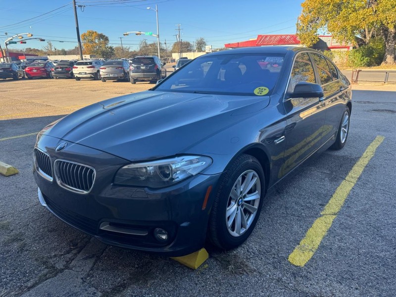 BMW 5 Series Vehicle Image 03