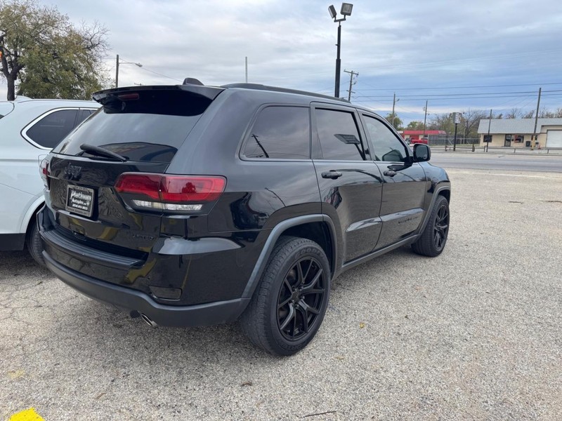 Jeep Grand Cherokee Vehicle Image 07