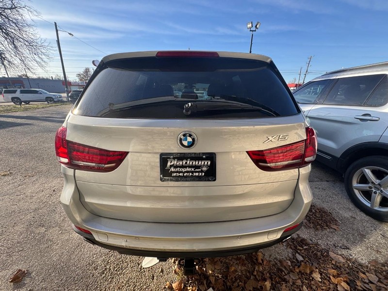 BMW X5 Vehicle Image 05