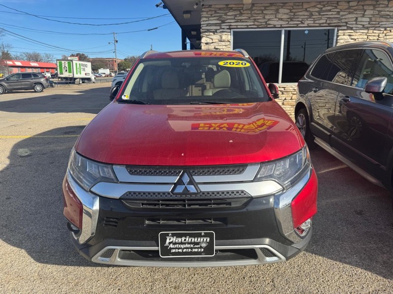 Mitsubishi Outlander Vehicle Image 02