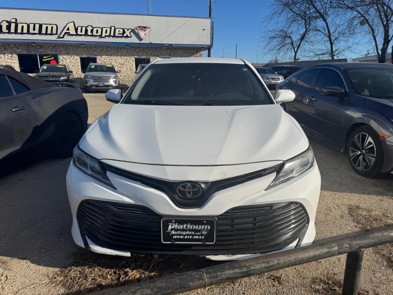 Toyota Camry Vehicle Image 02